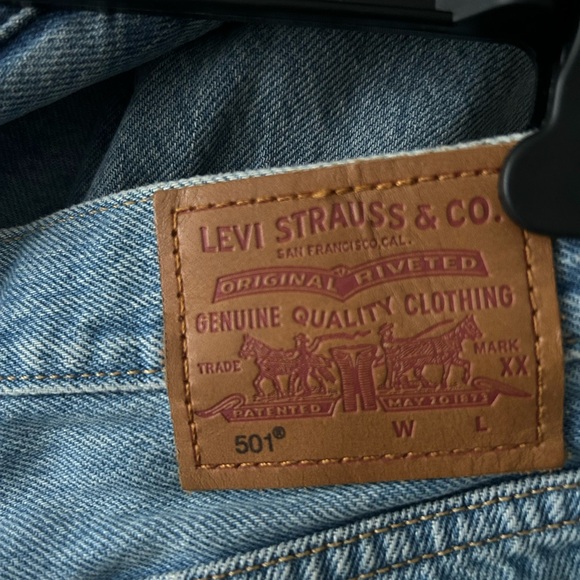Levi’s 501 shorty shorts - Picture 3 of 3